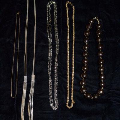 Gold, sterling silver and costume jewelry