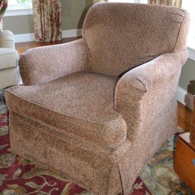 Second Furniture Guild swivel chair