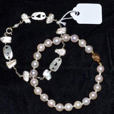 Sterling silver freshwater pearl bracelet and pearl bracelet with gold clasp