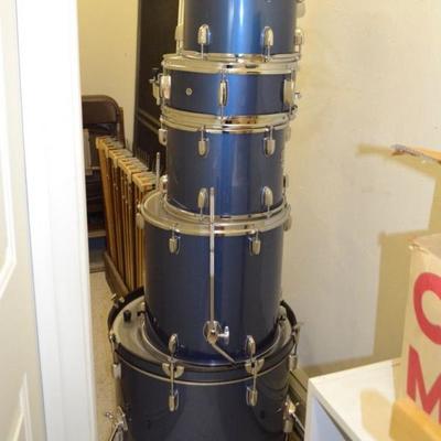 CB Drums drum kit