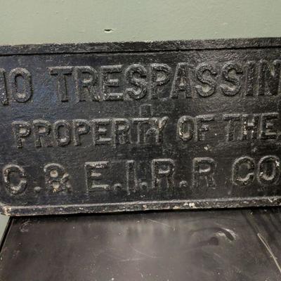 Atq Cast Iron No Trespassing RR Sign