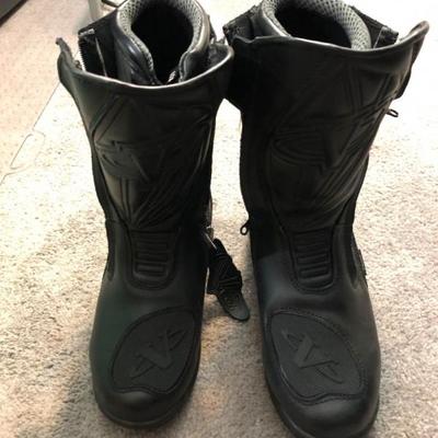 Vega motorcycle boots