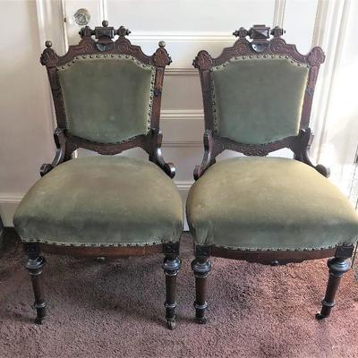 Antique music chairs