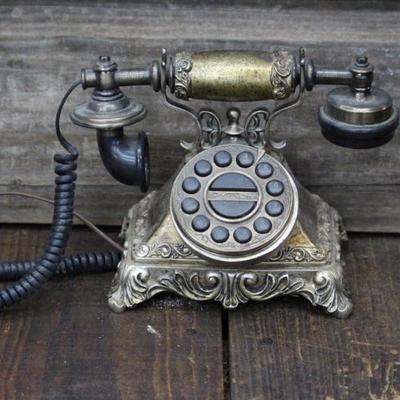 Antique style telephone