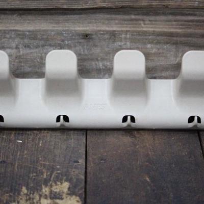 Utility hangers