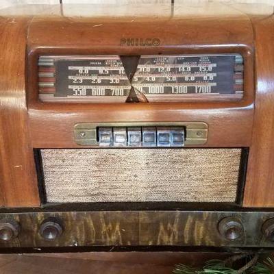 Antique Philco Radio