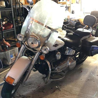 2007 Harley-Davidson Heritage Softtail. 1600cc  Very, very low miles!!  922 miles
New battery after sitting for years.  Runs like a...