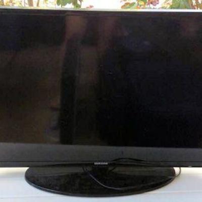 ESS019 Samsung Flat Screen TV