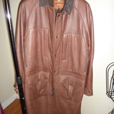 LIKE NEW- Mans Leather Coat. Well lined duster. Many pockets in & out