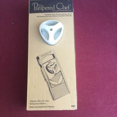 Pampered Chef Ultimate Slice and Grate in Box