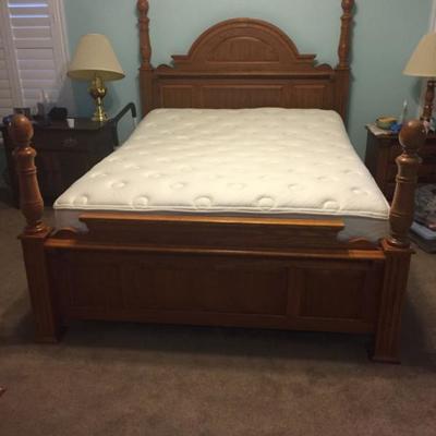 QUEEN SIZE POWER BED WITH MASSAGER AND MEMORY
