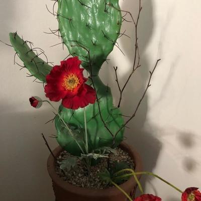 Faux cactus 