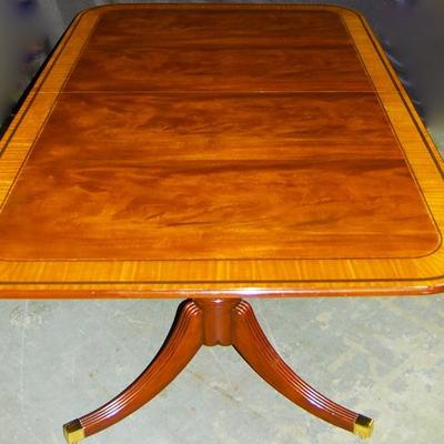 Baker table with 3 leaves