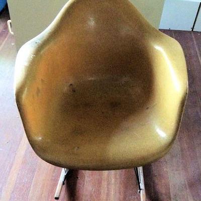 MVF031 Vintage Mid Century Modern Rocking Chair