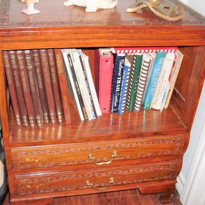 CHEST BOOK SHELF