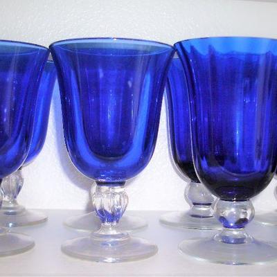 BLUE GLASSES