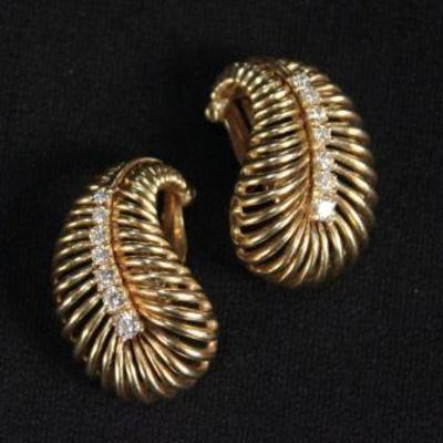 Van Cleef & Arpels gold & diamond earrings