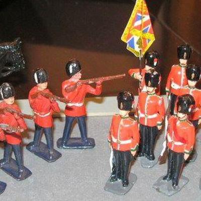Britain Cast Iron Soldiers