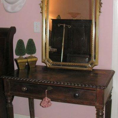 Beautiful Antique Vanity with one Drawer