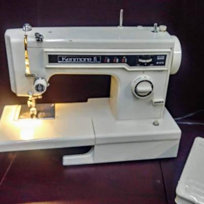 Kenmore 8 Sewing Machine ~ Model 158.13413