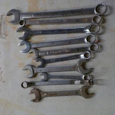 Lot of wrenches standard and metric