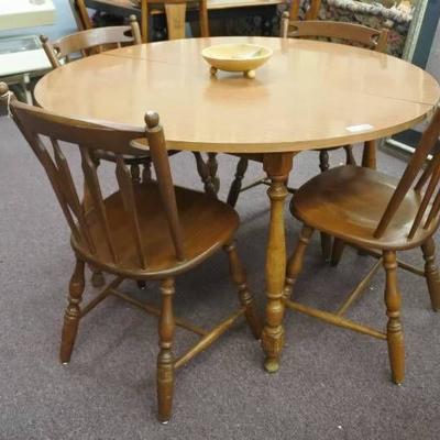 Rockport Round Dinning Table with 4 Chairs