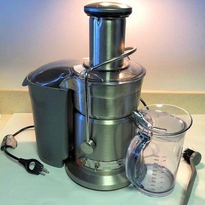 NRF026 Breville Juice Fountain Juicer 