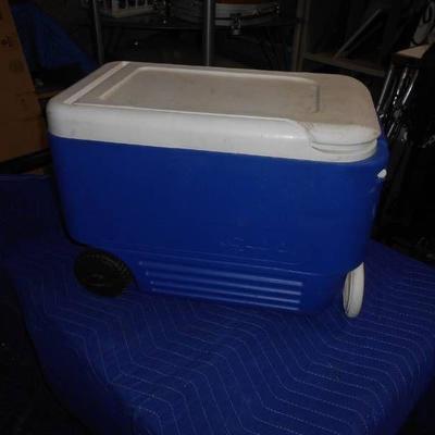 Blue Pull Behind Wheeled CoolerIce Chest