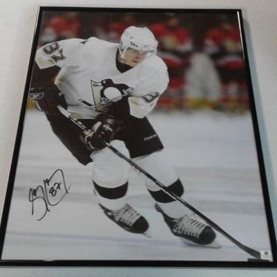 Framed & Signed Sidney Crosby 16x10 inch Photograp ...