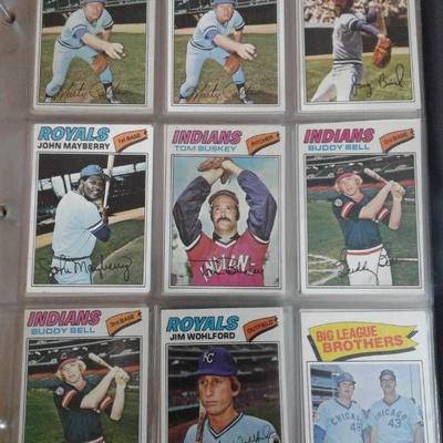 Huge Lot of 400 Or So 1977 Topps Baseball Cards in ...