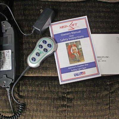 NEW Recliner Lift Chair with Papers and Tags Med-Lift USA – auction estimate $100-$300