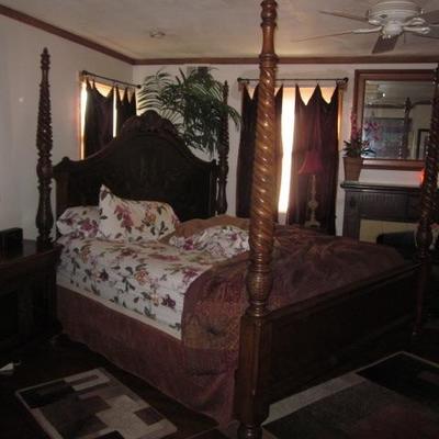 THOMASVILLE FOUR POSTER KING BEDROOM SUITE