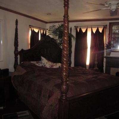 THOMASVILLE FOUR POSTER KING BEDROOM SUITE