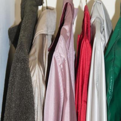 LADIES COATS SIZE MED/14
PRICE:  $6 EACH