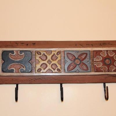 #208 decorative hat/towel/apron rack
PRICE:  $4