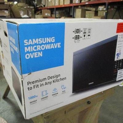 Samsung Microwave Oven in box still