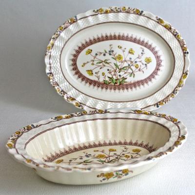 also part of the set, oval serving bow & oval platter