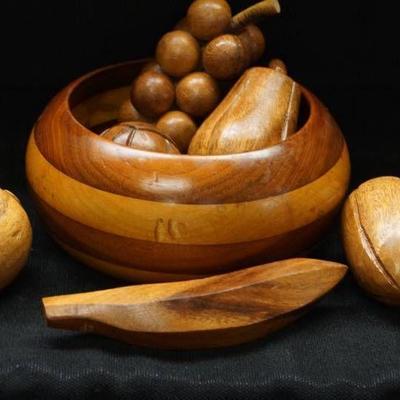 Vintage Wooden Fruit Bowl with Fruit ~ Lovely Deco ...