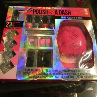L.A. Colors Polish in a Dash Kit