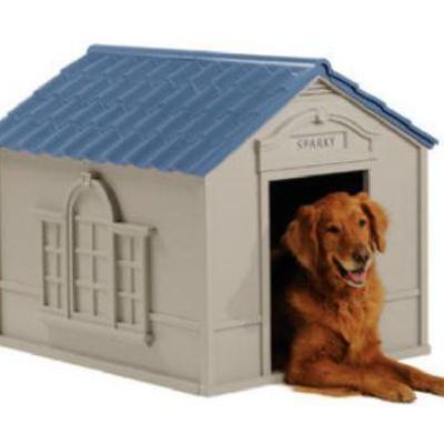 Suncast Large Deluxe Dog House with FREE Doors
