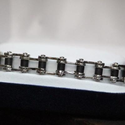 THE DANBURY MINT CHAIN LINK BRACELET