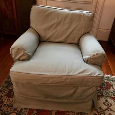 Slipcovered arm chair $139
32 X 30 X 36