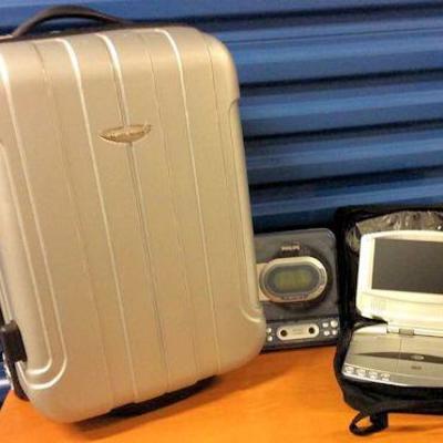 WHF032 Luggage, Portable DVD Player