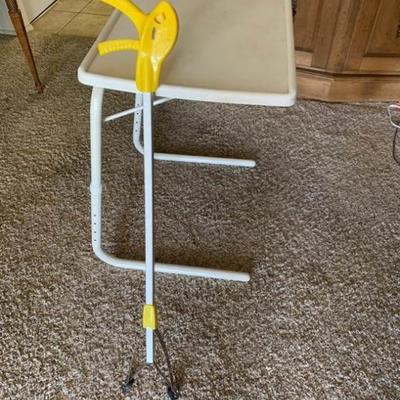 TV Tray with Grabber