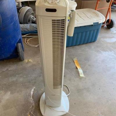 Oscillating Fan with Remote