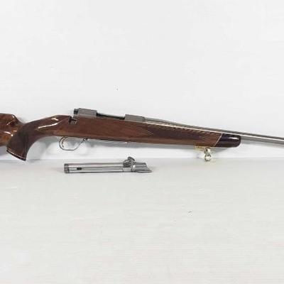 #355: Browning White Gold Medallion A-Bolt 300 WSM Bolt Action Rifle in Original Box, Never Fired
Serial Number: 83260MN351 Barrel...