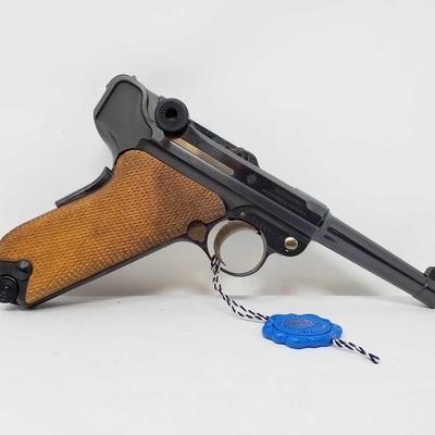 #178: Mauser Parabellum 9mm Luger Semi-Auto Pistol with Original Box
Serial Number: 11.00.2400 Barrel Length: 4