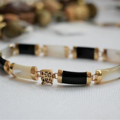 Bracelet 10 Kt Gold, Mother of Pearl and Black Onyx