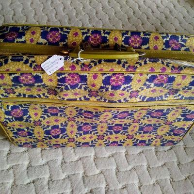 Vintage suitcase $30