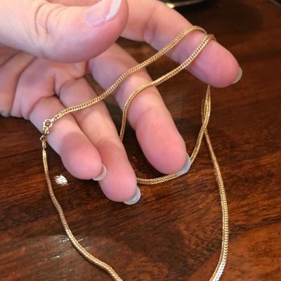 All jewelry reviewed and detailed by Jewelry Appraiser: 18K GOLD FOX TAIL CHAIN. $465